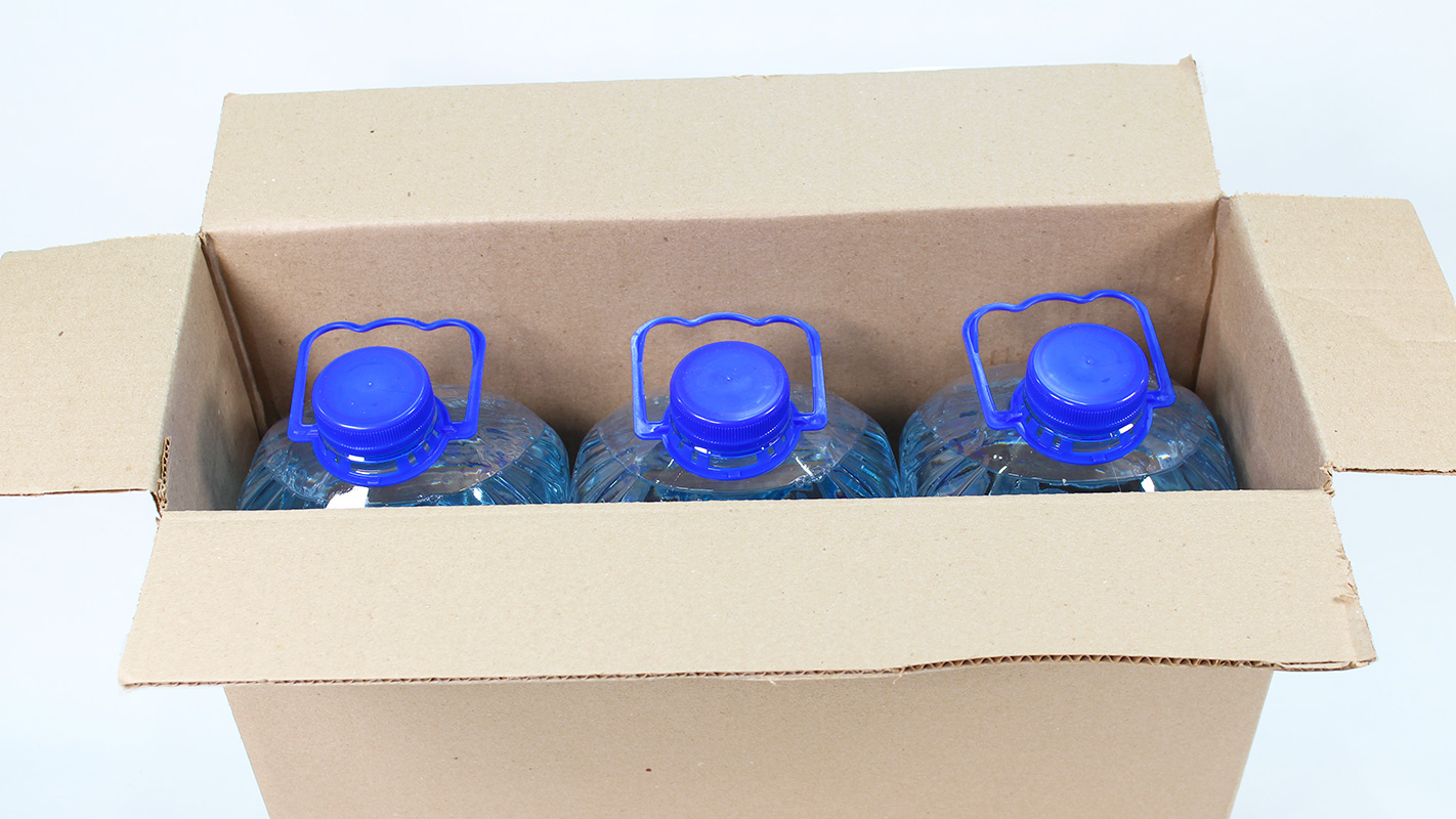 5 литров в ящике 3 бутылки